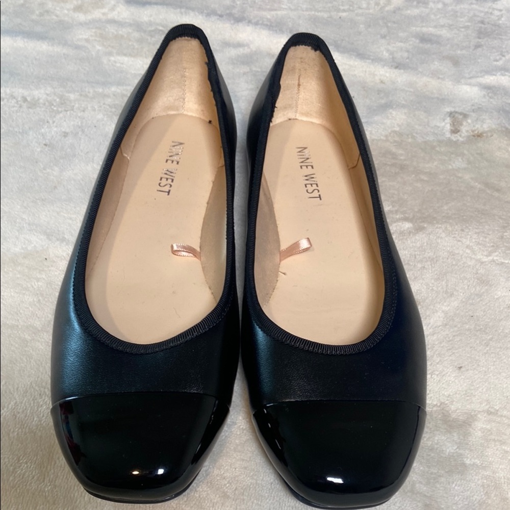 Nine West Black Ballet Flats with Glossy Toe SZ 7M ~Like New!
